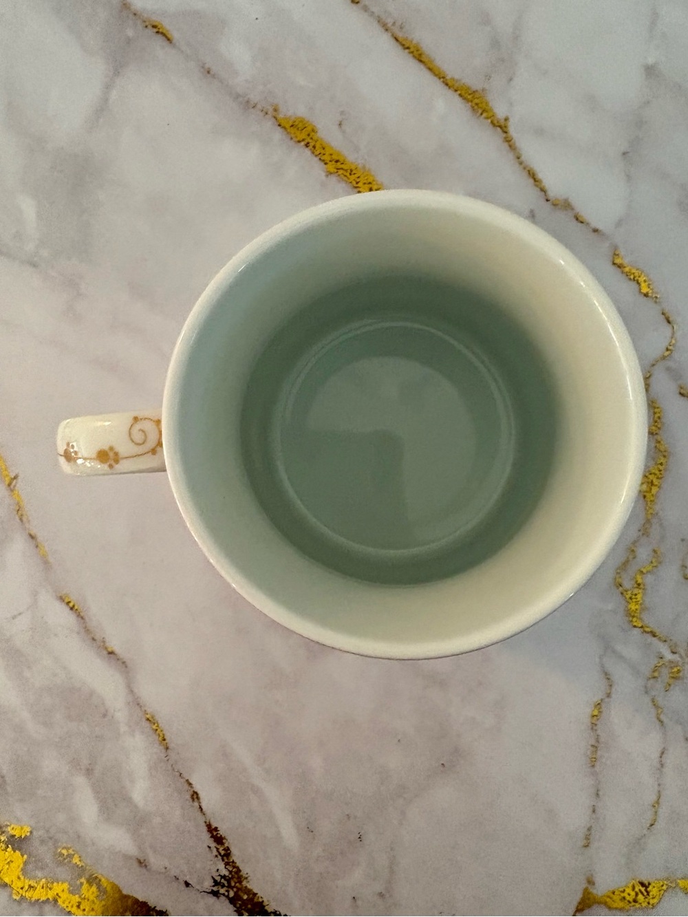 Red Cat Pattern Ceramic Mug - Picture 4 of 5